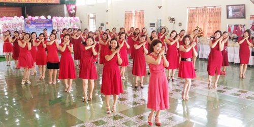 Hoạt động kỷ niệm ngày phụ nữ Việt Nam: Điều gì tuyệt vời hơn là dành cho ngày thật đặc biệt của phụ nữ Việt Nam những hoạt động ý nghĩa cùng gia đình và bạn bè. Năm nay, chúng tôi đã tổ chức một buổi tiệc cùng những món ăn ngon và những trò chơi thú vị để tôn vinh vị trí và thành tựu của phụ nữ. Chúc mừng ngày Phụ nữ Việt Nam.
