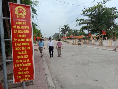 BẦU CỬ NGA ĐIÊN.jpg