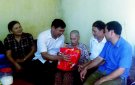 Lãnh đạo huyện Nga Sơn tổ chức thăm hỏi, tặng quà người cao tuổi có hoàn cảnh đặc biệt khó khăn nhân tháng hành động vì người cao tuổi