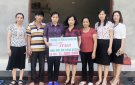          LĐLĐ huyện Nga Sơn tổ chức trao tiền hỗ trợ nhà "Mái ấm công đoàn"